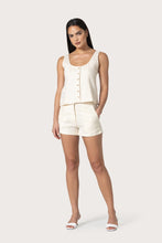 Lusana Tailor Linen Short in Almond