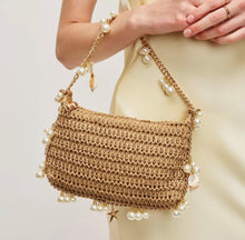 Urban Expressions Steph Seasonal Seashell Evening Bag in Natural Straw