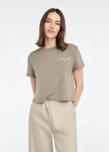 Favorite Daughter Cropped Signature Logo Tee in Taupe Gradenia