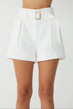 JS71 Miles Shorts in White