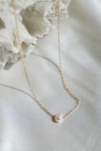 Single Freshwater Pearl Gold Necklace