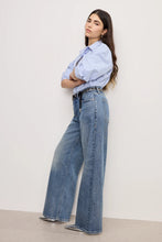 Good American Good Ease Petite Relaxed Jeans