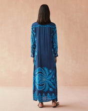 Omika Emma Maxi in Nikita Atlantic