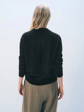 White & Warren Cashmere Crewneck in Black