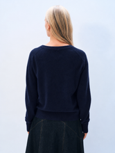 White & Warren Cashmere V Neck in Deep Navy