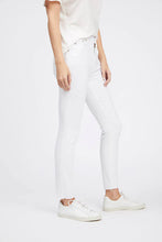 Socialite White Skinny Jean